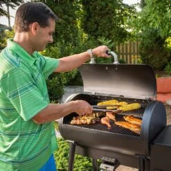 Broil King 493051 Crown Pellet 400 Smoker And Grill -Weber Store bk baronpellet400 ls b 06 20