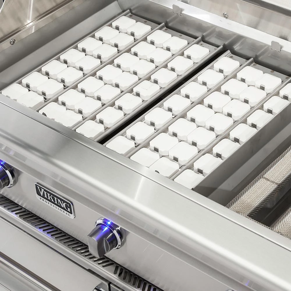 Viking 5 Series Stainless Steel Built-In Gas Grill With ProSear Burner & Rotisserie, 54-Inch (VQGI554) 5 Viking 5 Series Stainless Steel Built-In Gas Grill With ProSear Burner & Rotisserie, 54-Inch (VQGI554) - Image 3