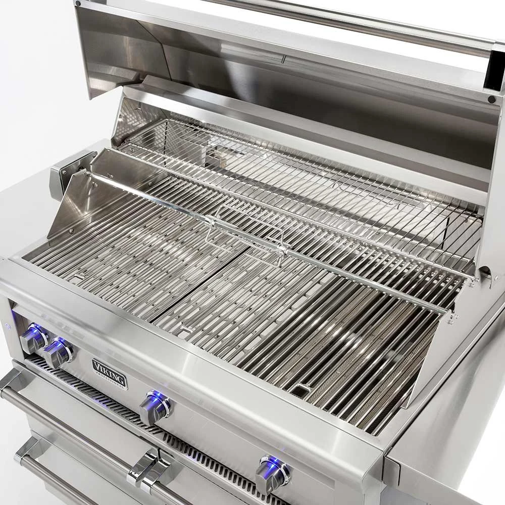 Viking 5 Series Stainless Steel Built-In Gas Grill With ProSear Burner & Rotisserie, 54-Inch (VQGI554) 6 Viking 5 Series Stainless Steel Built-In Gas Grill With ProSear Burner & Rotisserie, 54-Inch (VQGI554) - Image 4