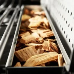 Weber Summit 4-Burner Built-In Gas Grill With Rotisserie, Sear Station And Access Doors (WEB-S-460) -Weber Store web s 460 feat c 05 22